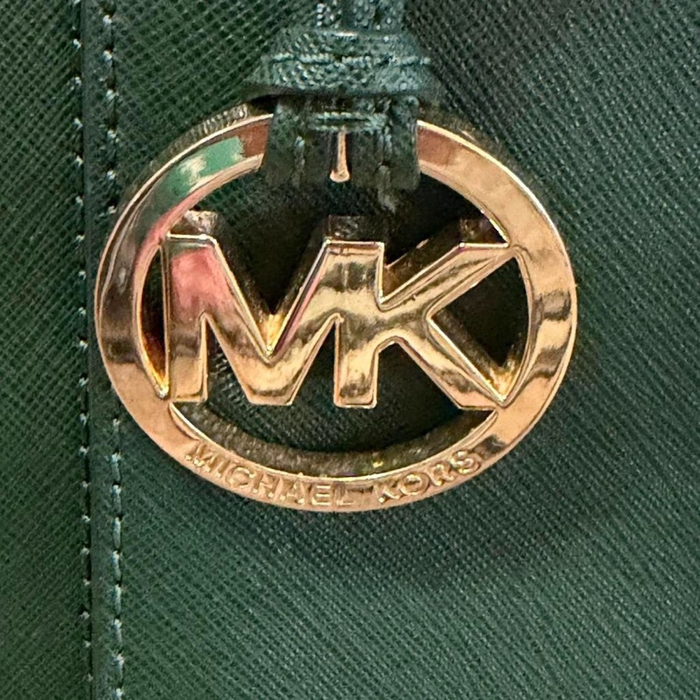 Michael Kors Jet Set Saffiano Leather Tote – Green - Picture 8 of 8